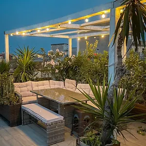 Follow The Sun - Rooftop Terrace Affittacamere