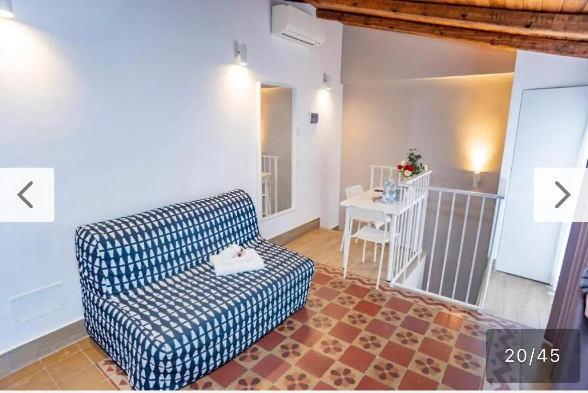 Guest house Katane Room'S Catania Italy